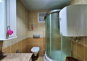 شقة غرفتين وصالة مفروشة - قريبة من البحر والخدمات - في مهموتلار / الانيا 