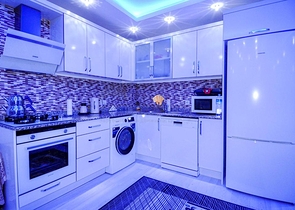 اطلالة بحر - شقة فاخرة - تصميم 2 غرفة وصالة - في مهموتلار / الانيا 