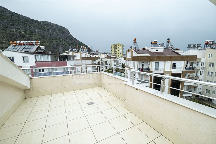 بنتهاوس من 3 غرف نوم في مجمع في كونيالتي أنطاليا