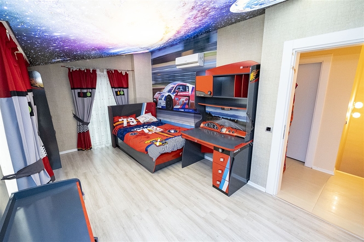 بنتهاوس من 3 غرف نوم في مجمع في كونيالتي أنطاليا