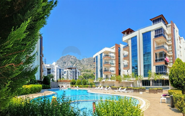 بنتهاوس من 3 غرف نوم في مجمع في كونيالتي أنطاليا