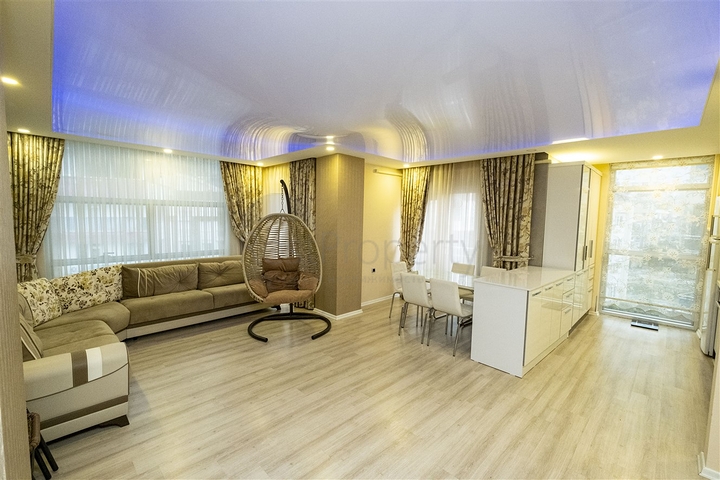 بنتهاوس من 3 غرف نوم في مجمع في كونيالتي أنطاليا