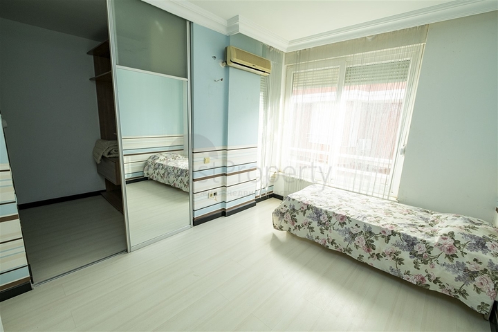 فيلا 4 + 1 في مجمع في منطقة كوندو لارا ، على بعد 10 دقائق من الشاطئ