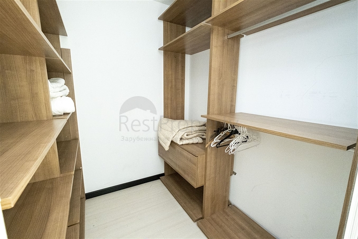 فيلا 4 + 1 في مجمع في منطقة كوندو لارا ، على بعد 10 دقائق من الشاطئ