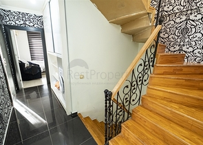 فيلا 4 + 1 في مجمع في منطقة كوندو لارا ، على بعد 10 دقائق من الشاطئ