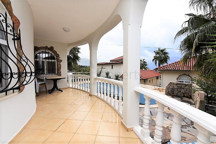 فيلا مستقلة مع مسبح خاص -في افسلار / الانيا 