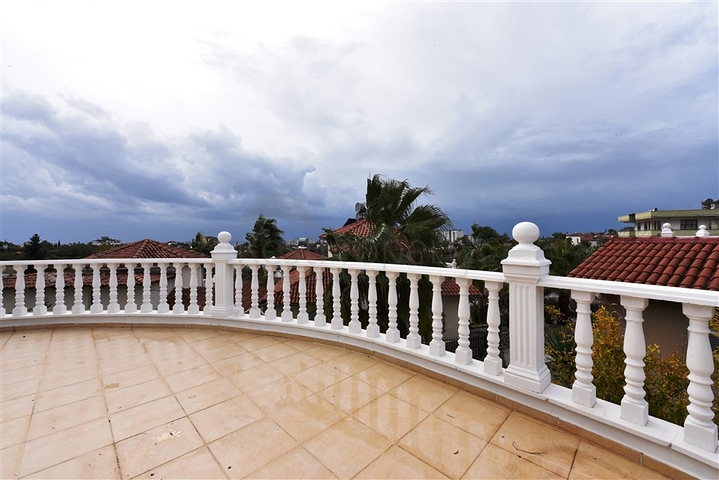 فيلا مستقلة مع مسبح خاص -في افسلار / الانيا 