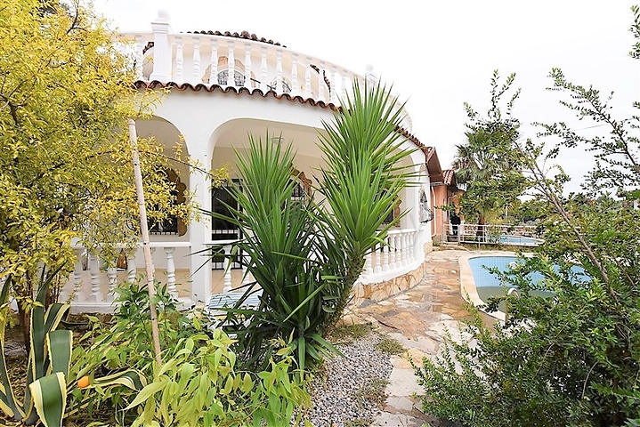 فيلا مستقلة مع مسبح خاص -في افسلار / الانيا 