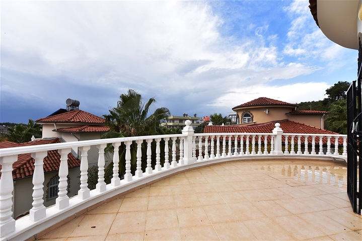 فيلا مستقلة مع مسبح خاص -في افسلار / الانيا 