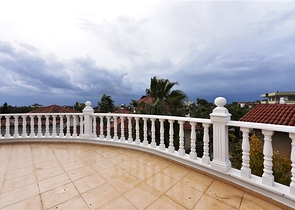 فيلا مستقلة مع مسبح خاص -في افسلار / الانيا 