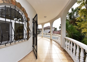 فيلا مستقلة مع مسبح خاص -في افسلار / الانيا 