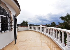 فيلا مستقلة مع مسبح خاص -في افسلار / الانيا 