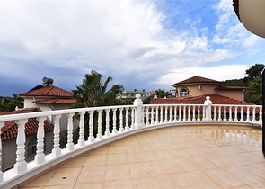 فيلا مستقلة مع مسبح خاص -في افسلار / الانيا 