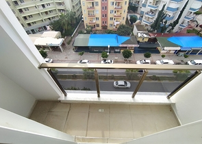 شقة غرفتين وصالة - على شارع بارباروس - في مهموتلار / الانيا 