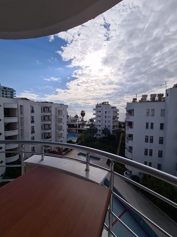 اطلالة بحرية - صف اول - شقة غرفتين وصالة - مفروشة - بسعر مناسب -في مهموتلار / الانيا 