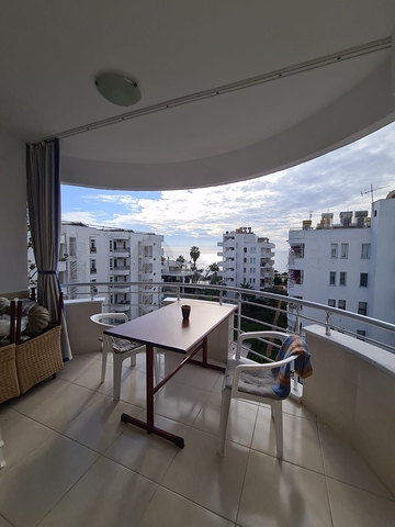 اطلالة بحرية - صف اول - شقة غرفتين وصالة - مفروشة - بسعر مناسب -في مهموتلار / الانيا 