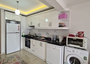 اطلالة بحرية - صف اول - شقة غرفتين وصالة - مفروشة - بسعر مناسب -في مهموتلار / الانيا 