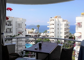 اطلالة بحرية - صف اول - شقة غرفتين وصالة - مفروشة - بسعر مناسب -في مهموتلار / الانيا 