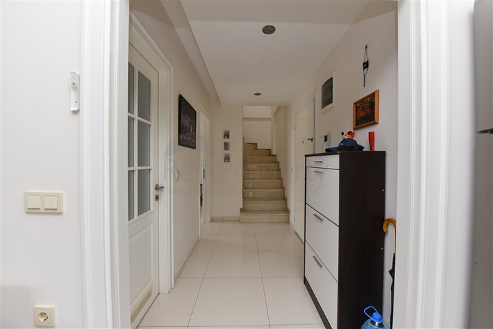 اطلالة بحرية - دوبلكس مؤثثة - في كاستل / الانيا 