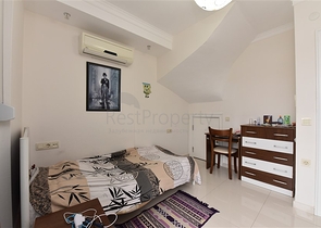 اطلالة بحرية - دوبلكس مؤثثة - في كاستل / الانيا 