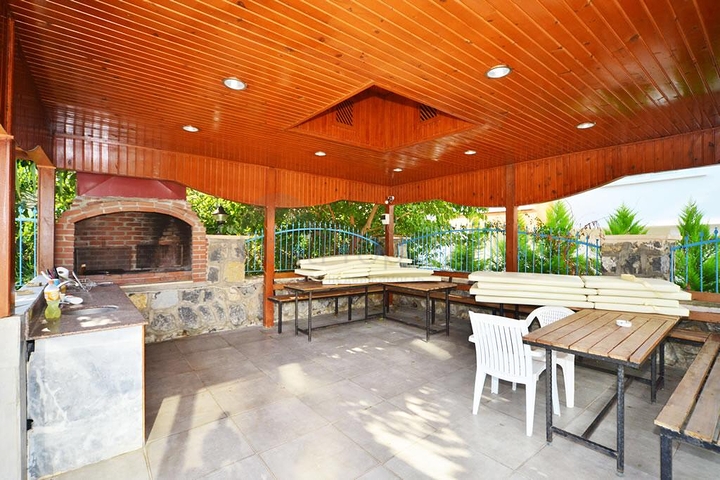 طابق مرتفع - شقة غرفتين وصالة - في مهموتلار / الانيا 