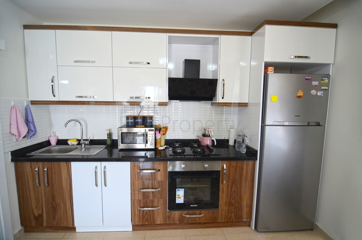 شقة انيقة - تصميم غرفة وصالة - بالكون مغلق -في مهموتلار / الانيا 