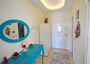 شقة انيقة - تصميم غرفة وصالة - بالكون مغلق -في مهموتلار / الانيا 