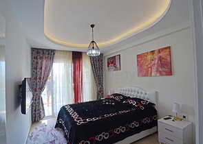 شقة انيقة - تصميم غرفة وصالة - بالكون مغلق -في مهموتلار / الانيا 