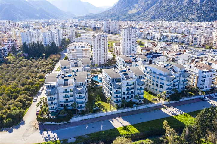 شقة 2 + 1 مع أثاث في مجمع مخطط فندقي في أنطاليا