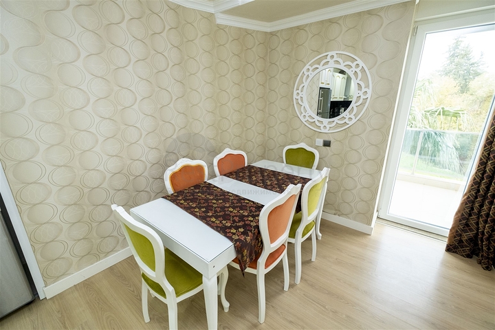 شقة 2 + 1 مع أثاث في مجمع مخطط فندقي في أنطاليا