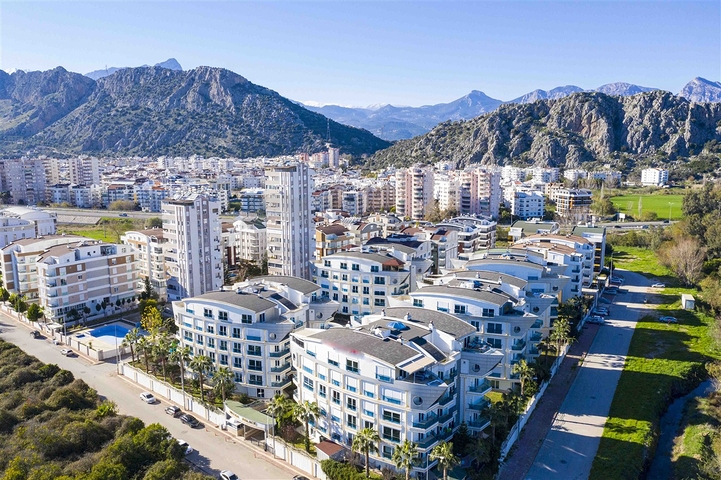 شقة 2 + 1 مع أثاث في مجمع مخطط فندقي في أنطاليا