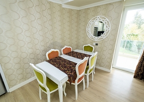 شقة 2 + 1 مع أثاث في مجمع مخطط فندقي في أنطاليا