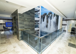 شقة 2 + 1 مع أثاث في مجمع مخطط فندقي في أنطاليا