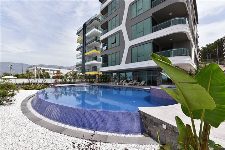 اطلالة بحرية مباشرة - شقة 2 غرفة وصالة - ضمن مجمع سكني حديث - كارجي جاك / الانيا 