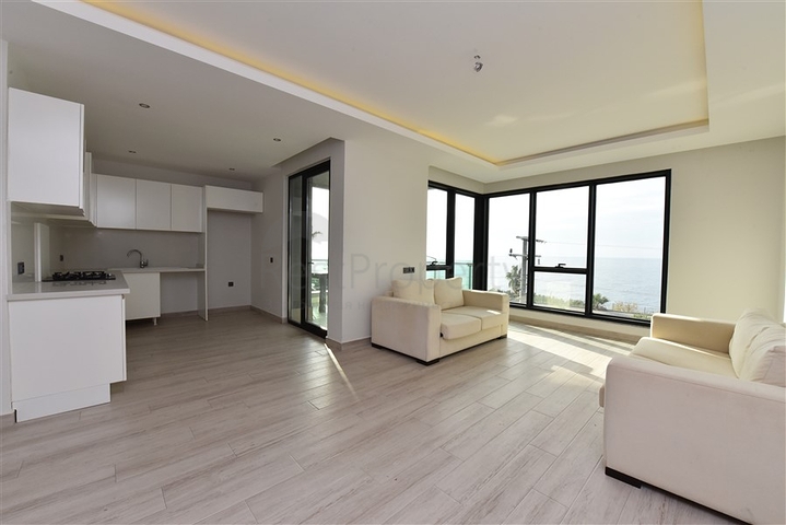 اطلالة بحرية مباشرة - شقة 2 غرفة وصالة - ضمن مجمع سكني حديث - كارجي جاك / الانيا 