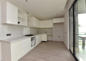 اطلالة بحرية مباشرة - شقة 2 غرفة وصالة - ضمن مجمع سكني حديث - كارجي جاك / الانيا 