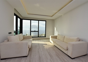 اطلالة بحرية مباشرة - شقة 2 غرفة وصالة - ضمن مجمع سكني حديث - كارجي جاك / الانيا 