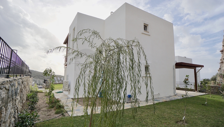 فلل في يودروم - تصميم 3 غرف - مسبح خاص .