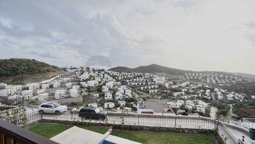 فلل في يودروم - تصميم 3 غرف - مسبح خاص .