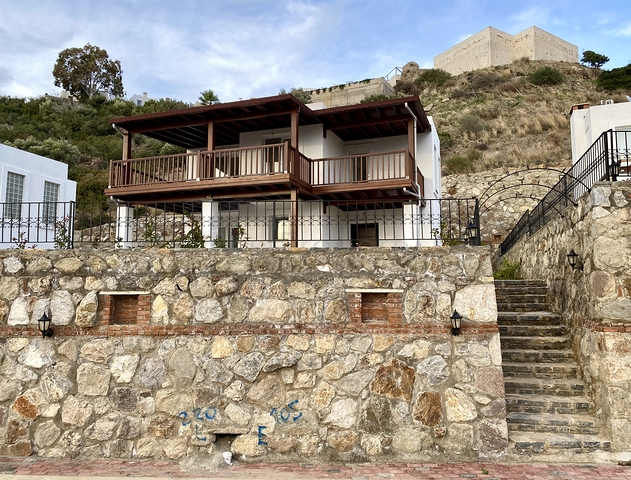 فلل في يودروم - تصميم 3 غرف - مسبح خاص .