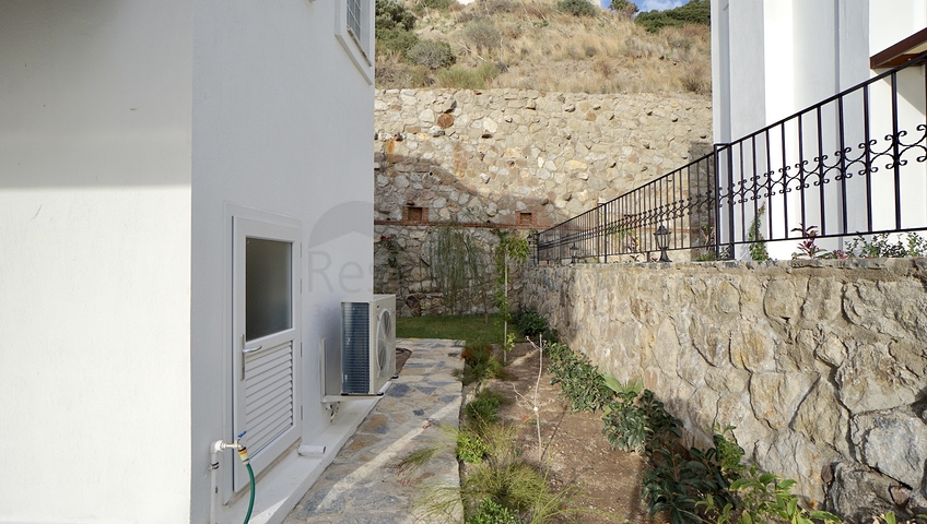 فلل في يودروم - تصميم 3 غرف - مسبح خاص .