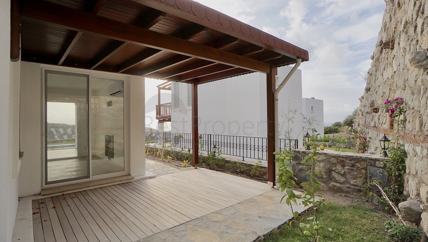 فلل في يودروم - تصميم 3 غرف - مسبح خاص .