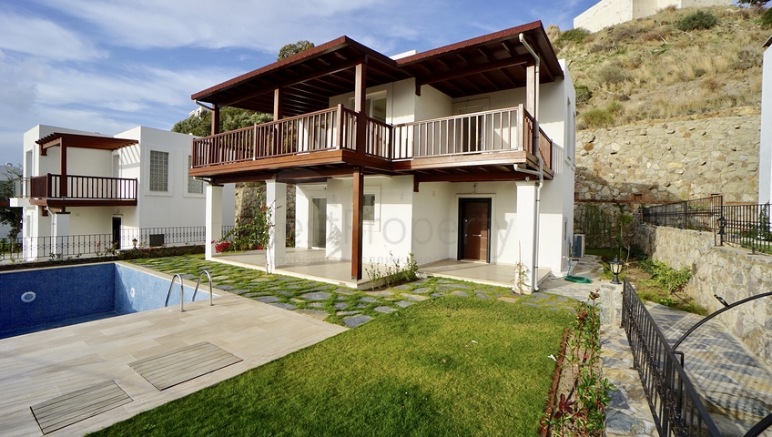 فلل في يودروم - تصميم 3 غرف - مسبح خاص .