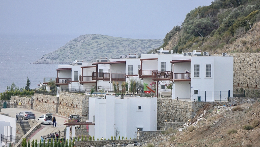 فلل في يودروم - تصميم 3 غرف - مسبح خاص .