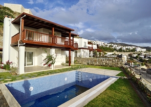 فلل في يودروم - تصميم 3 غرف - مسبح خاص .