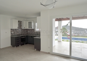 فلل في يودروم - تصميم 3 غرف - مسبح خاص .