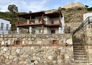 فلل في يودروم - تصميم 3 غرف - مسبح خاص .