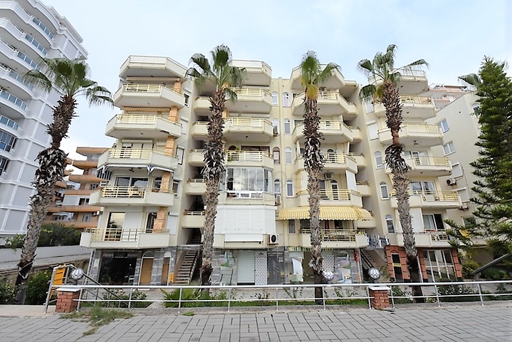 على البحر مباشرة - شقة 3 غرف وصالة - في مهموتلار / الانيا 