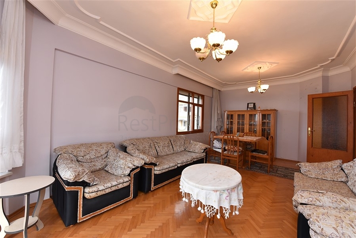 على البحر مباشرة - شقة 3 غرف وصالة - في مهموتلار / الانيا 