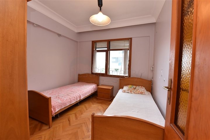 على البحر مباشرة - شقة 3 غرف وصالة - في مهموتلار / الانيا 